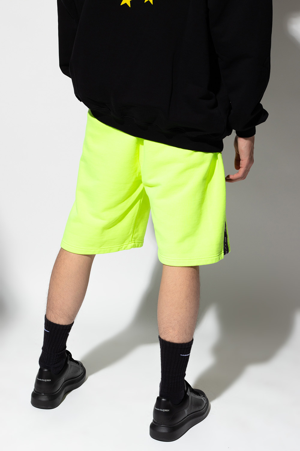 VETEMENTS shorts Roads with side stripes